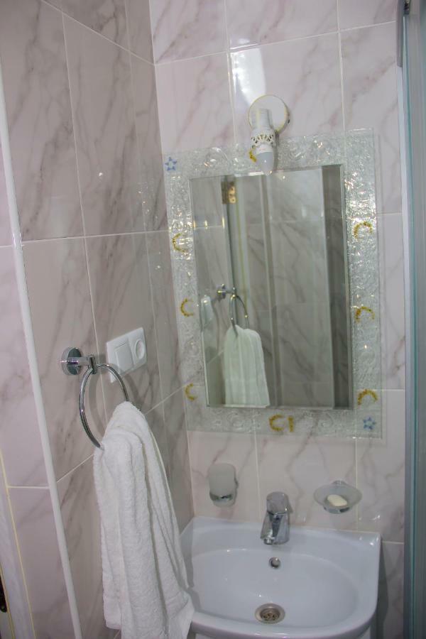 Hostel - Guest House Meyman Ałma Ata Zewnętrze zdjęcie