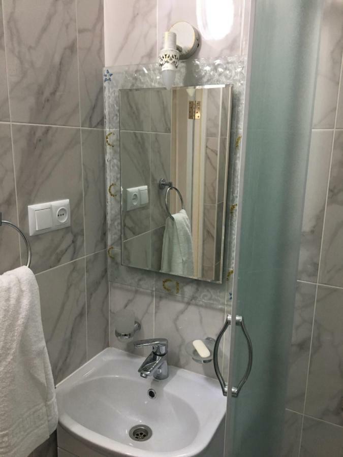 Hostel - Guest House Meyman Ałma Ata Zewnętrze zdjęcie